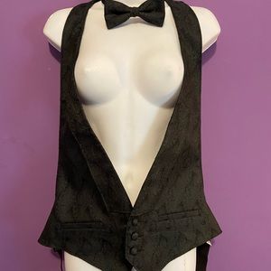 Mel Howard mens vest and matching tie